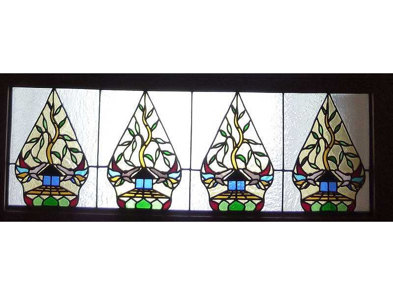 glass window-resto-gunungan-det